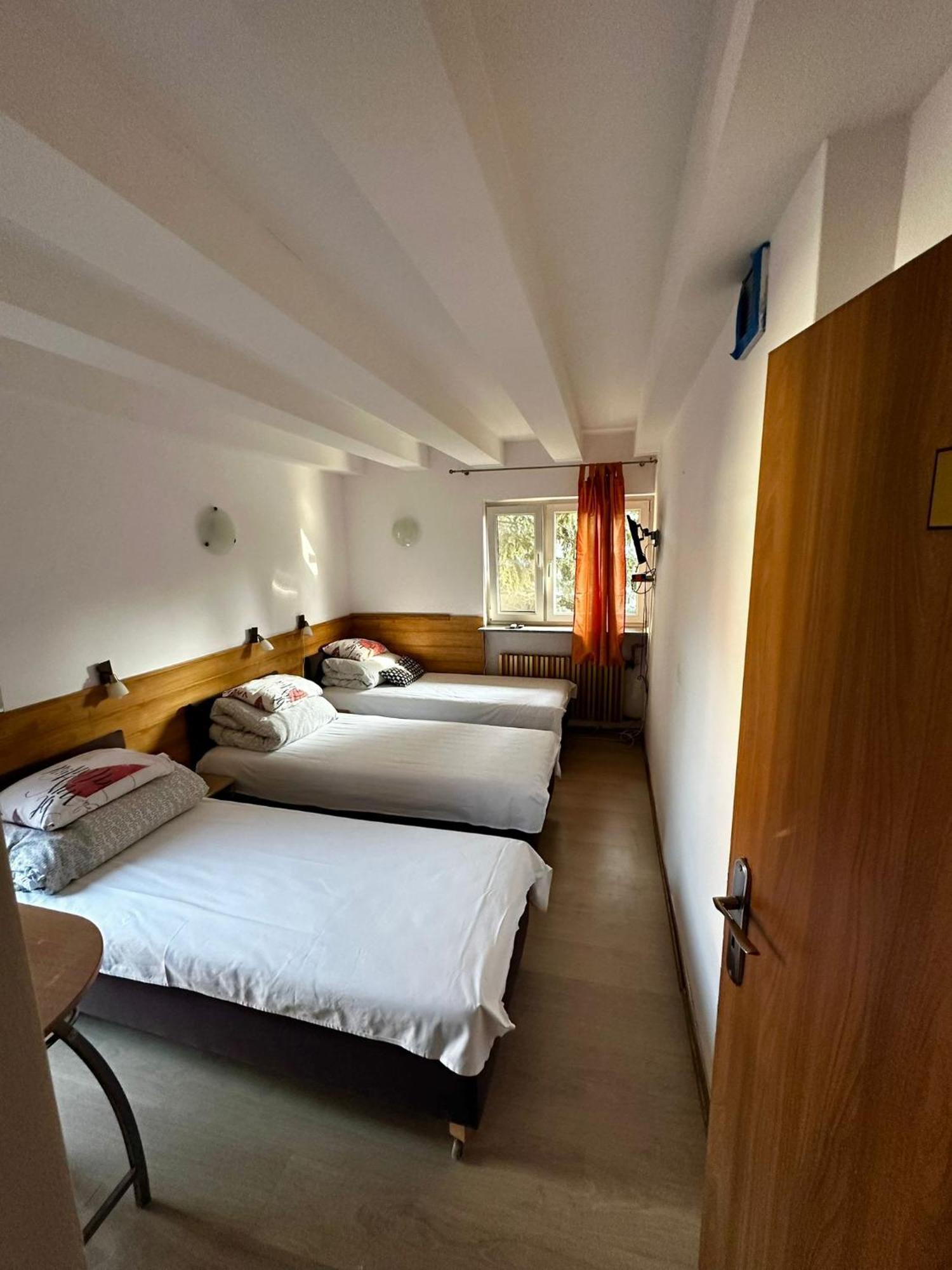 ורשה Hostel Tolek מראה חיצוני תמונה